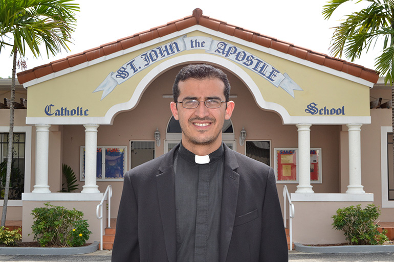 ADOM :: Fr. Ivan Rodríguez