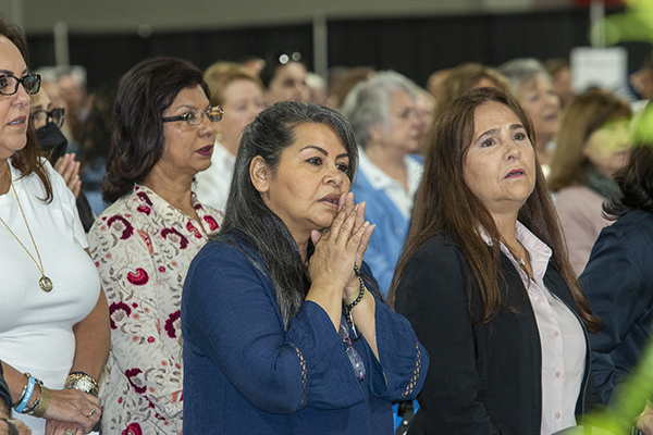 Celebrating in Italian as the congregation responded in Spanish and sang in Italian, Spanish and English, Archbishop Santo Marciano, of the Military Ordinariate of Italy, presides at morning Mass on the second day of the IV International Eucharistic-Marian Congress organized by the Servants of the Pierced Hearts of Jesus and Mary, which drew 4,000 people to Miami the weekend of Oct. 7-9, 2022.