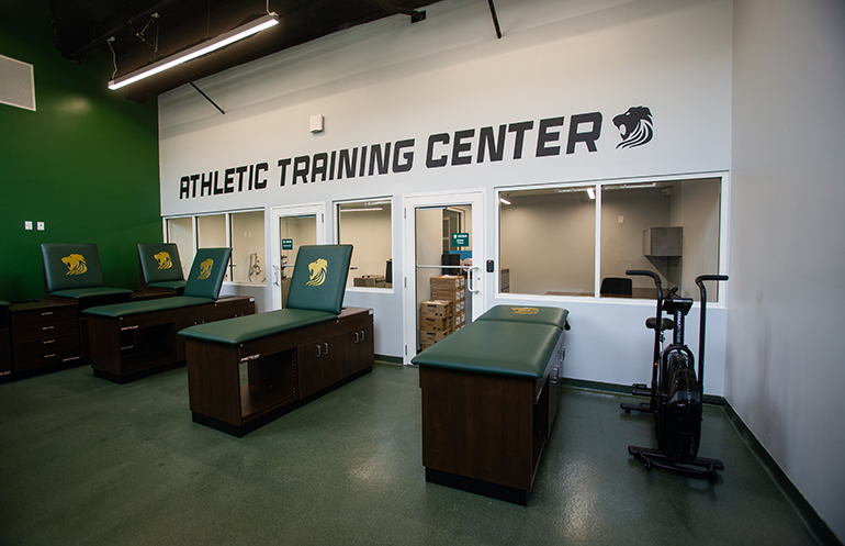 Centro de entrenamiento atlético en el nuevo complejo deportivo Grosso-Parsons en Immaculata-La Salle High. Las nuevas instalaciones deportivas se inauguraron el 1 de febrero de 2024.