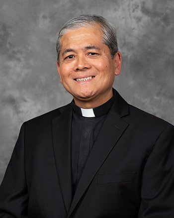 Father Edgardo "Gary" De Los Santos shares his go-to on a Lenten Friday night, a favorite dish he learned to make from his mother and grandmother called mung bean soup or guisadong mongo with malunggay. It is a simple dish to prepare but full of flavor.