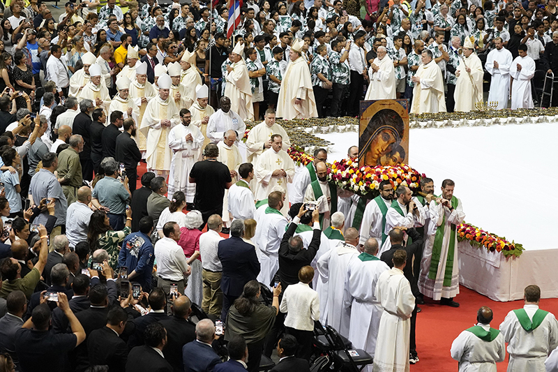 An icon of Mary and the Christ Child is carried in the opening procession during a Mass at the Barclays Center in Brooklyn, N.Y., July 7, 2024, marking the 50th anniversary of the arrival of the Neocatechumenal Way in the United States. (OSV News photo/Gregory A. Shemitz, The Tablet)