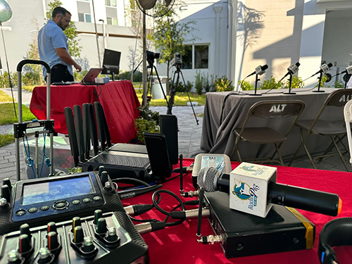 A look at the remote setup of Radio Paz reveals all of the necessary equipment they use to report on-location. While Radio Paz continues to produce in the studio, they are also covering remotely around the Archdiocese of Miami.