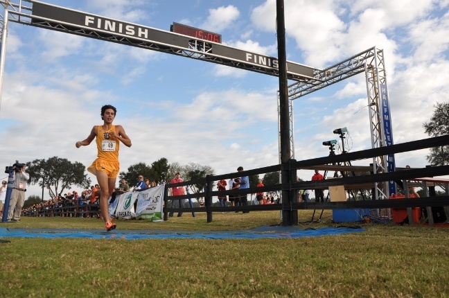 Senior Elliot Clemente from Belen finishes the 5K course in 15:05.99, the fastest time in the state and good enough for the individual state title.