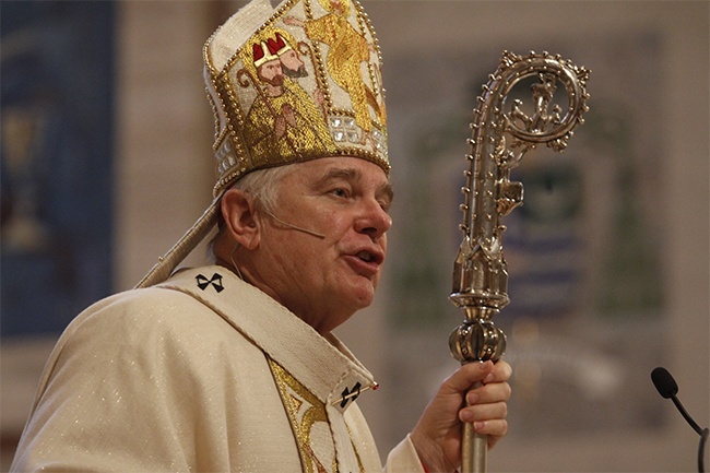 Archbishop Thomas Wenski preaches the homily at the Thanks4Giving Mass.