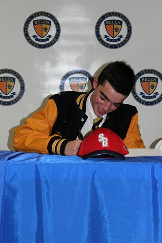 Soccer player Eduardo Valle signs his letter of intent to play at Stony Brook University.