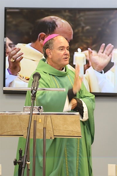 ADOM :: Bishop Fernando Isern honored at former parish