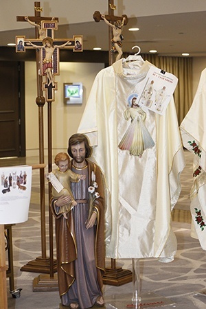 Exhibitors pitched their products to priests during breaks in the convocation: from church bells to church buildings to religious art, chalices and prayer books.