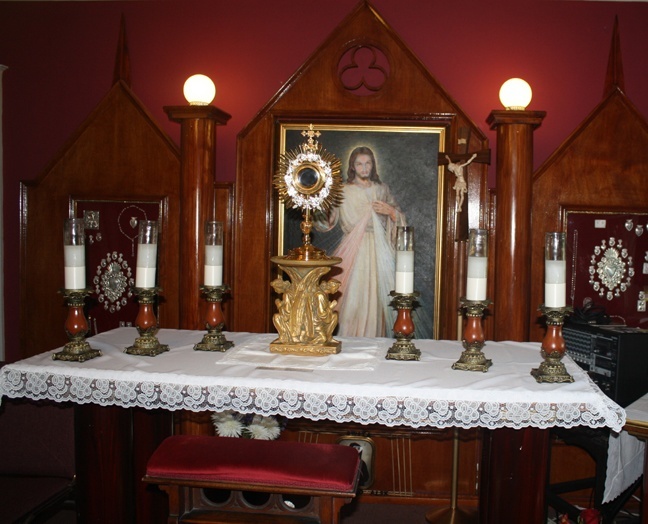 Visitors to the House of Prayer of Divine Mercy in Miami are immediately welcomed by a life-size replica of the Divine Mercy image and altar found in the main chapel of the convent of the Sisters of Our Lady of Mercy in Krakow. Located at 2300 S.W. 67 Ave. in Miami, the house is open seven days a week from 9 a.m. to 4 p.m. The Blessed Sacrament is exposed whenever the house is open.