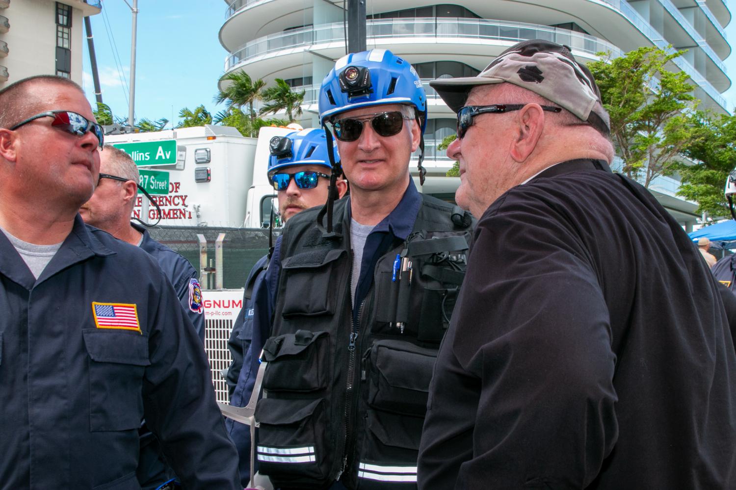 ADOM :: Archbishop Wenski, Cardinal O'Malley visit Surfside